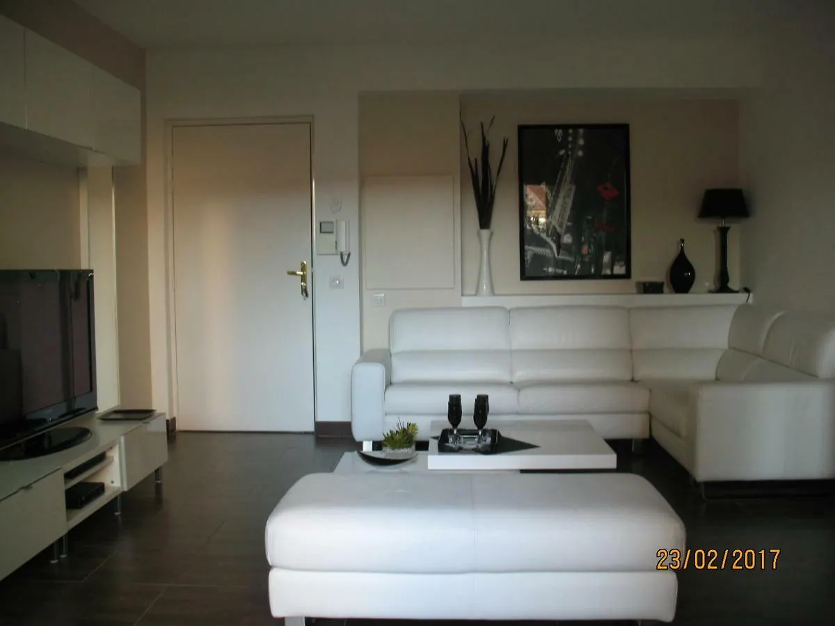 Villa Lina contacts